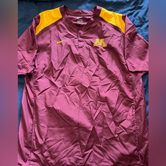 Nike Other - Nike University of Minnesota shirt